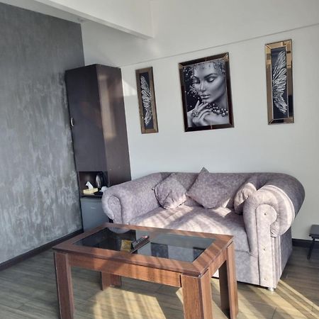 Days Hotel Ереван Екстериор снимка
