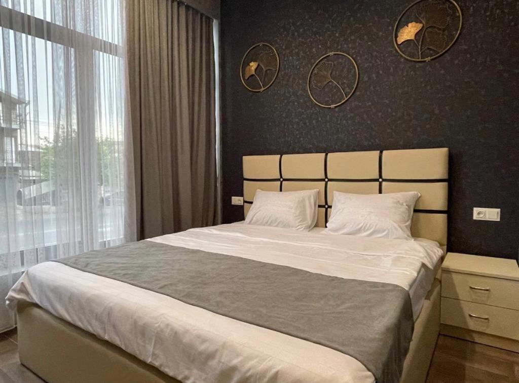 Days Hotel Ереван Екстериор снимка