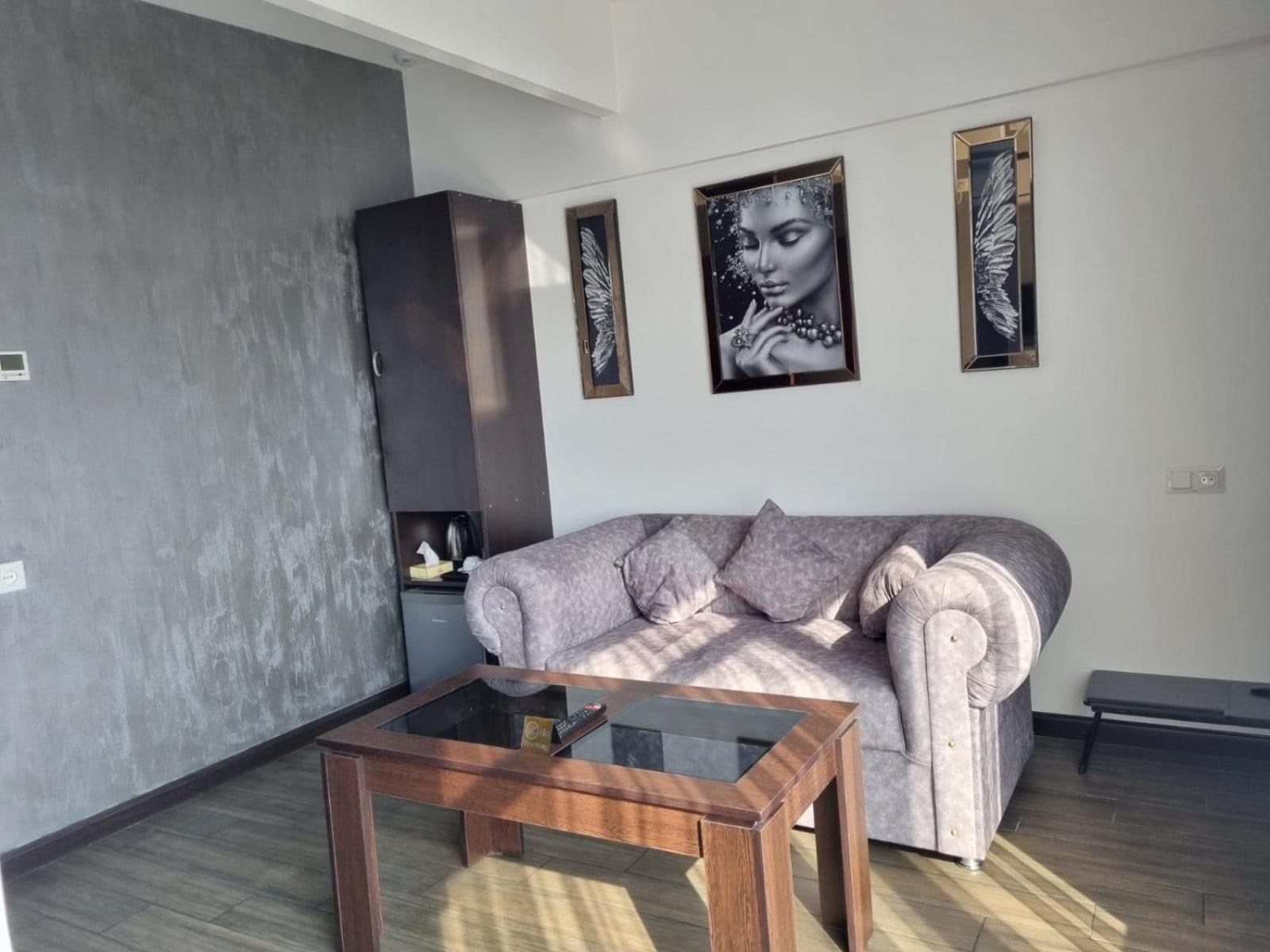 Days Hotel Ереван Екстериор снимка