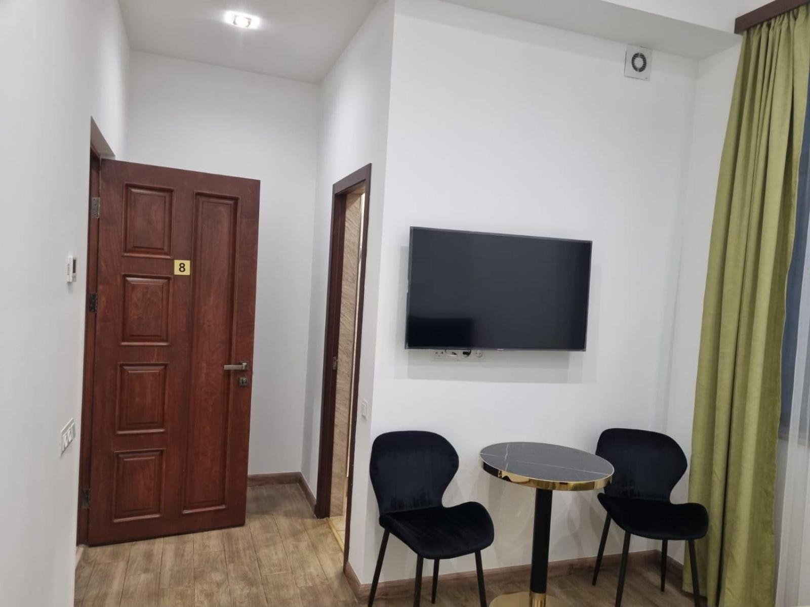 Days Hotel Ереван Екстериор снимка