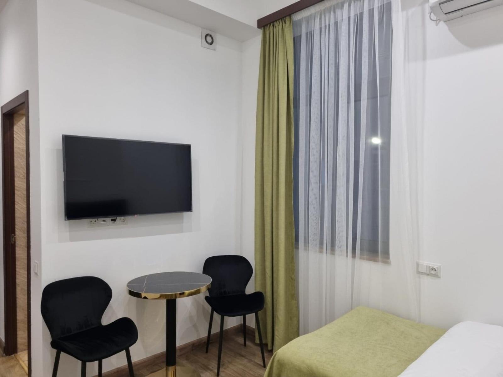 Days Hotel Ереван Екстериор снимка